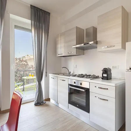 Hostly-libia Light Lodge-10min Metro To Colosseum Appartement