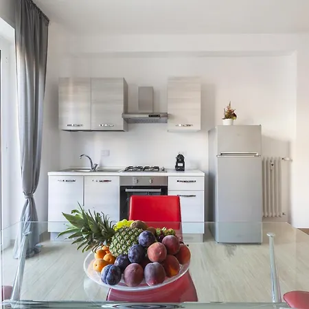 Hostly-libia Light Lodge-10min Metro To Colosseum * 罗马