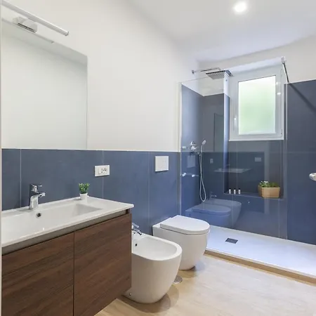 Hostly-libia Light Lodge-10min Metro To Colosseum Apartman *