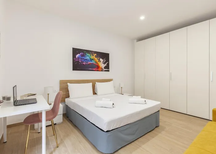 Hostly-libia Light Lodge-10min Metro To Colosseum