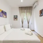 Hostly-libia Light Lodge-10min Metro To Colosseum Rom