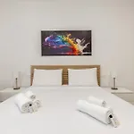 Hostly-libia Light Lodge-10min Metro To Colosseum